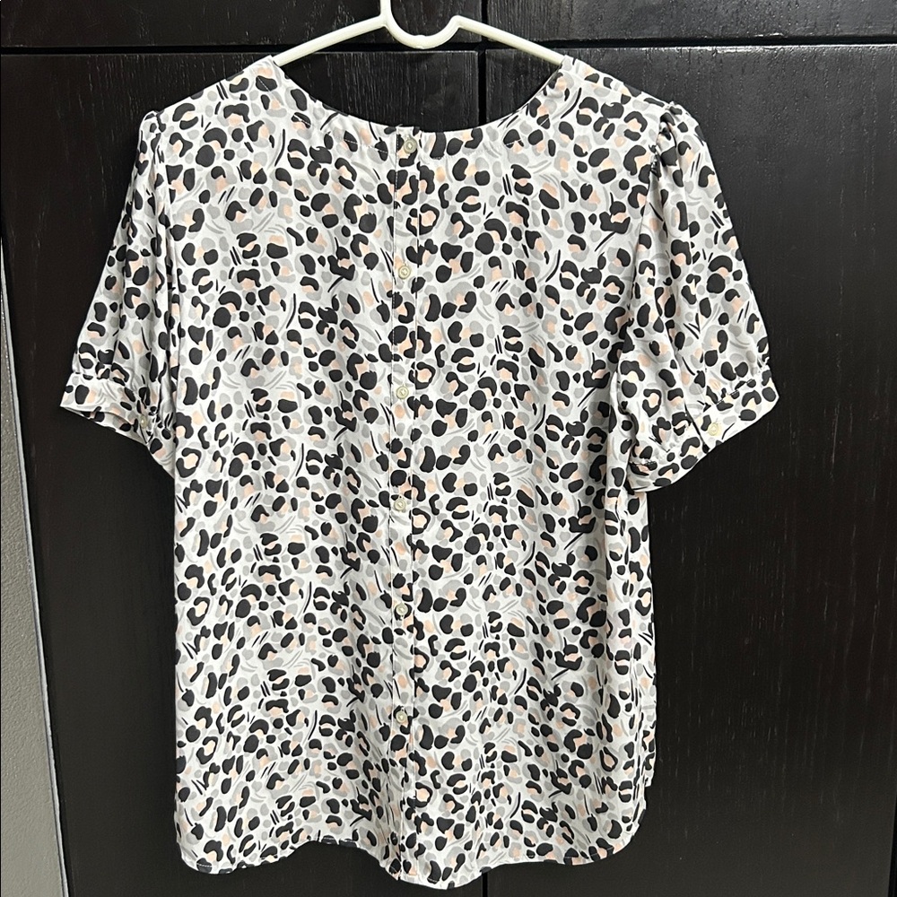 Women's LOFT Leopard Print Top - Picture 3 of 4